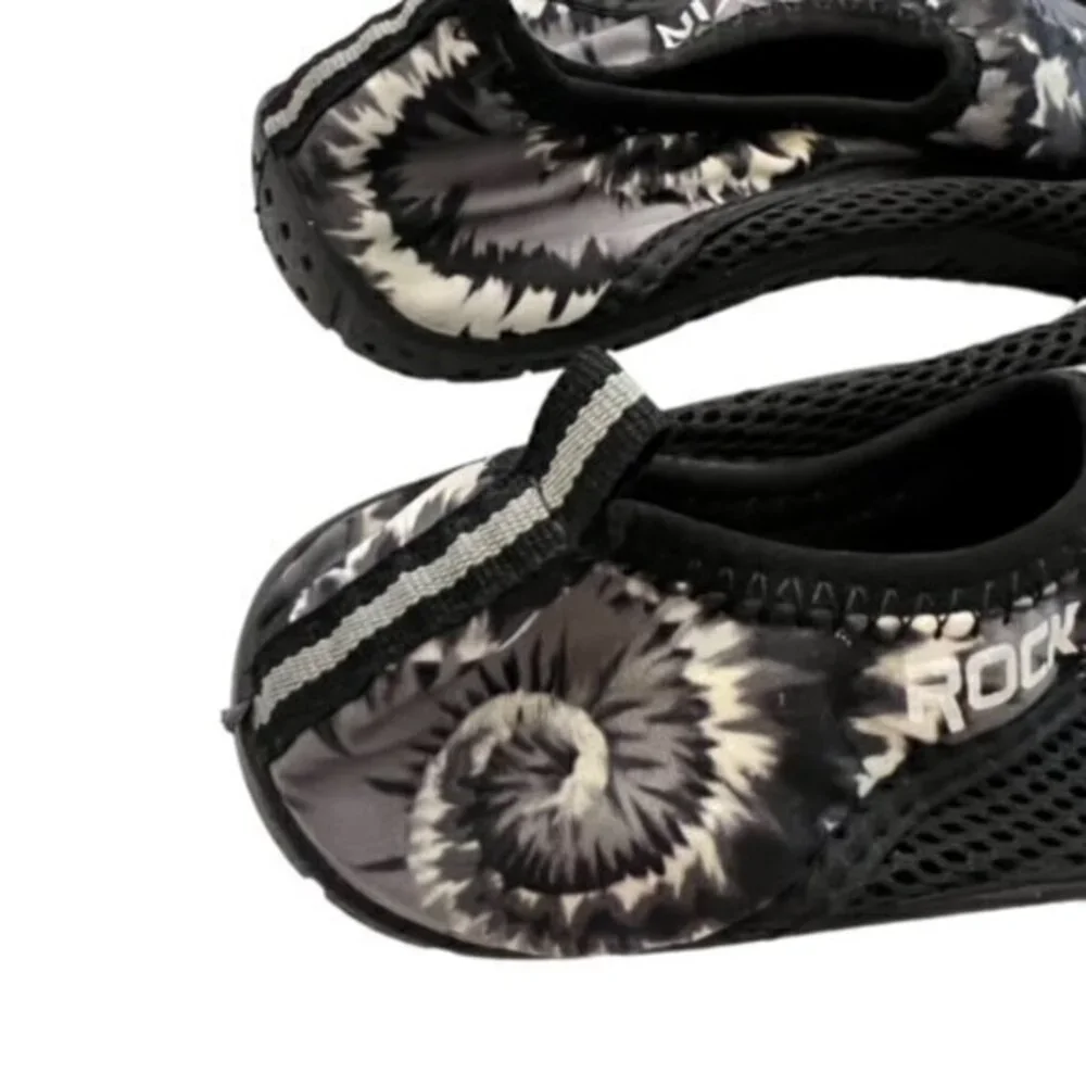 SALE!! 2 for $15 Kids Water Shoes Y4 / L5 Water Sports Beach‎ Pool Lake River
